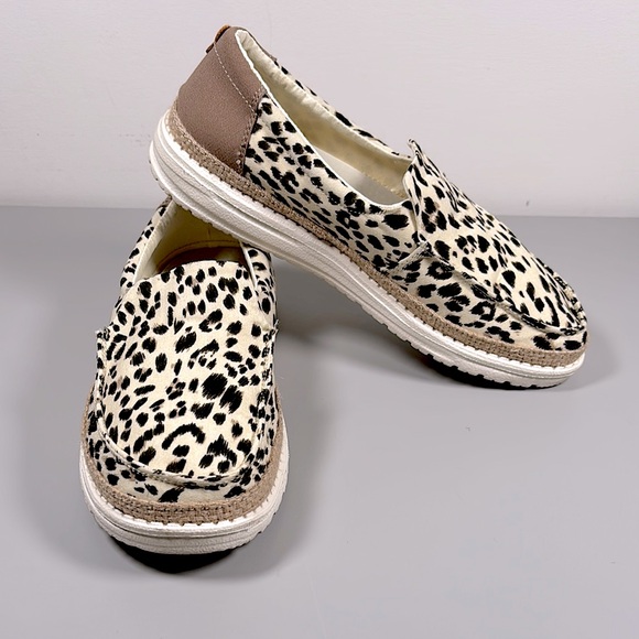 Shoes - Hey Dude Buckle Exclusive Misty Leopard Angora Women's Slip-On Shoes Sz. 9